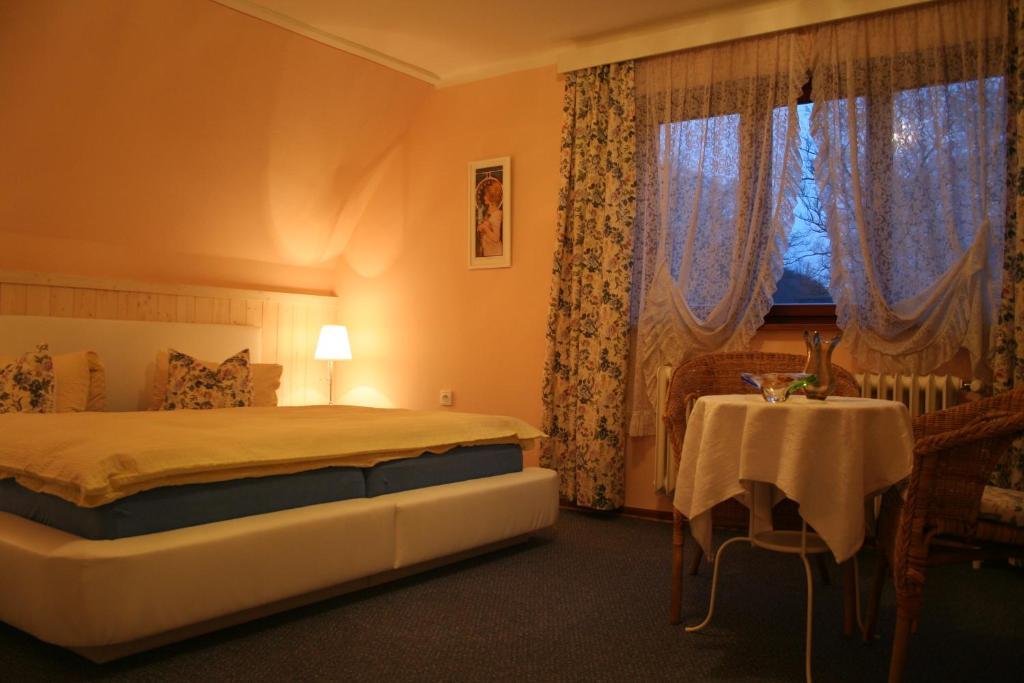 A.Dalia Hotel Карлови Вари Екстериор снимка